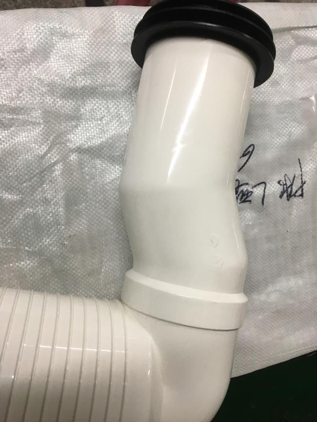 White Smooth Toilet Pan Connector , Discharge Mode 90 Degree Pan Connector